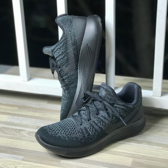 NWT Nike LunarEpic Low Flyknit 2 Black WMNS - Picture 4 of 8